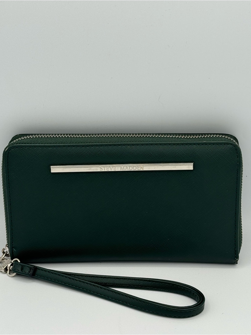 Steve Madden BZippy Zip Around Wristlet Wallet Clutch Forest Green Silver Accent